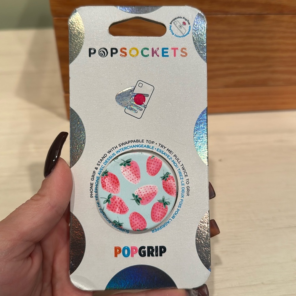 NWT popsockets phone grip - strawberries